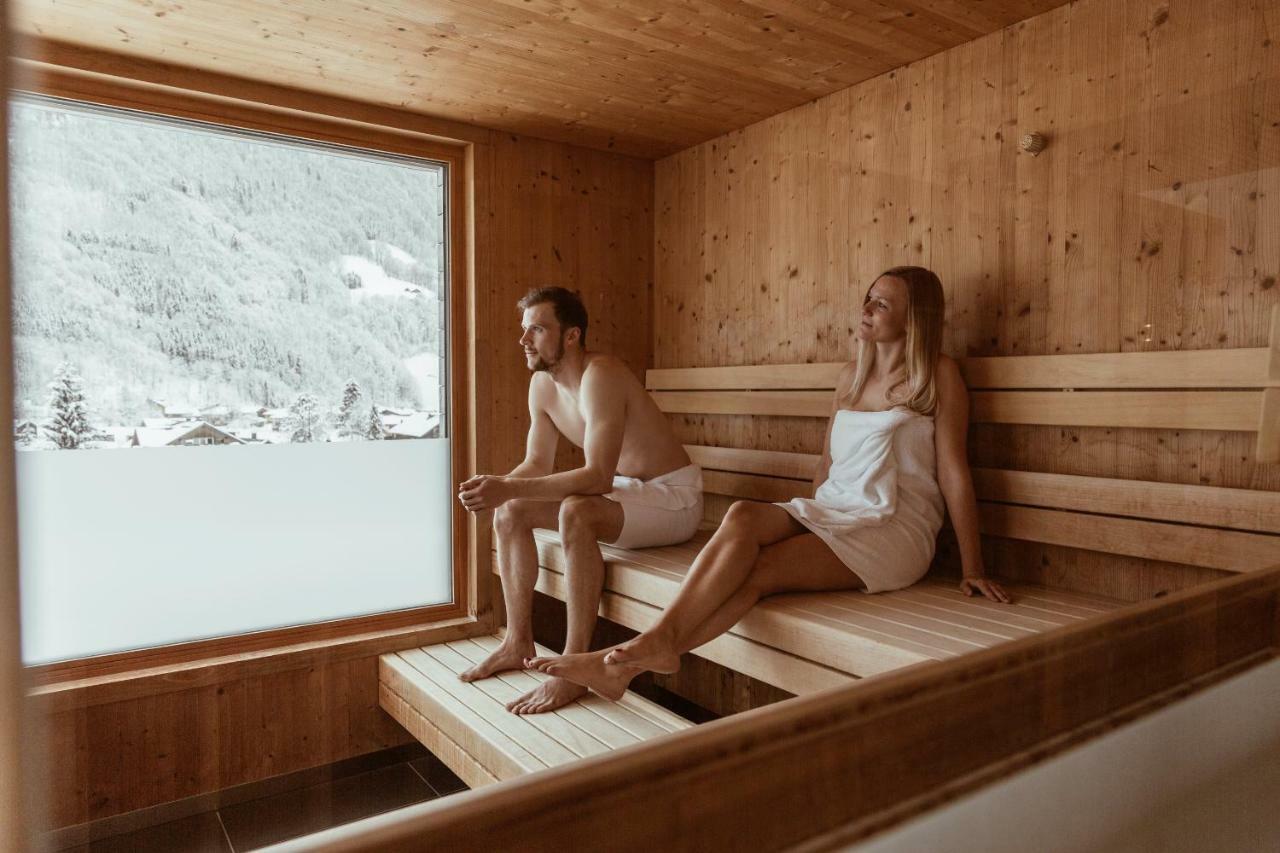 Aparthotel Hubertus Mellau メラウ エクステリア 写真
