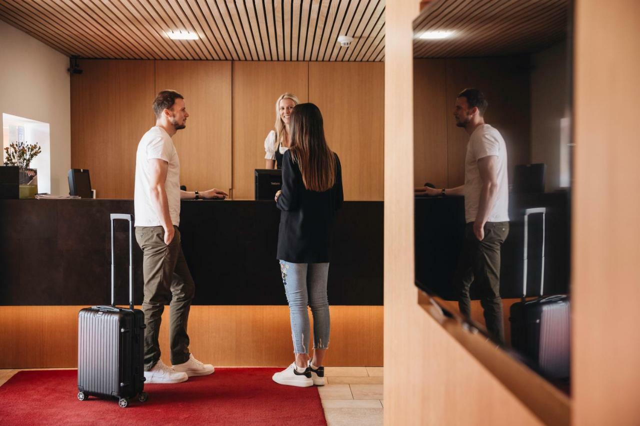 Aparthotel Hubertus Mellau メラウ エクステリア 写真